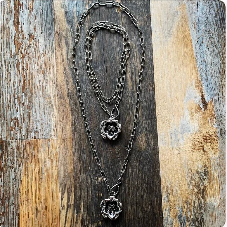 The Bare Bloom Necklace